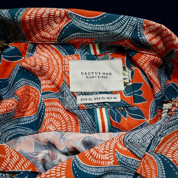 Cactus Man Ricky Singh Men's XL Hawaiian Shirt Orange Blue Floral NWT - Picture 5 of 5